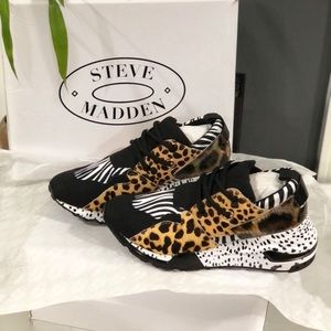 Steve Madden Sneakers